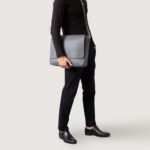 The Carismatico Grey Leather Messenger Bag - Image 5