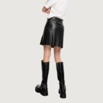 Sleek Slit Faux Leather Mini Skirt - Image 2