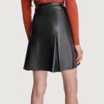 Luxe Pleat Faux Leather Mini Skirt - Image 2