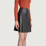 Luxe Pleat Faux Leather Mini Skirt - Image 5