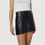 Velvet Edge Faux Leather Mini Skirt - Image 3