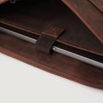 The Carismatico Vintage Distressed Brown Leather Messenger Bag - Image 5