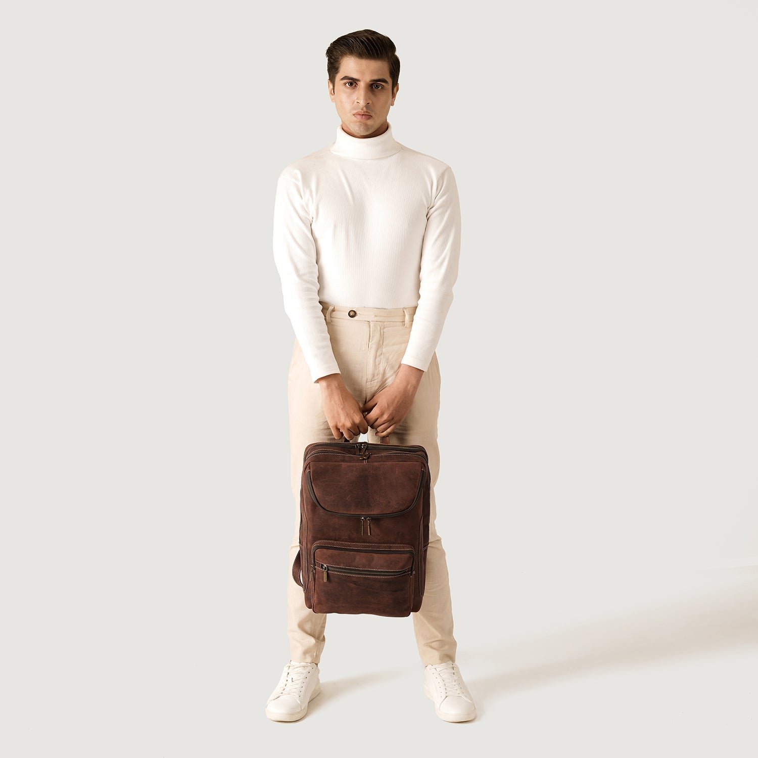 The Bedford Vintage Distressed Brown Leather Backpack - Image 2