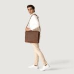 The Carismatico Vintage Tan Brown Leather Messenger Bag - Image 2