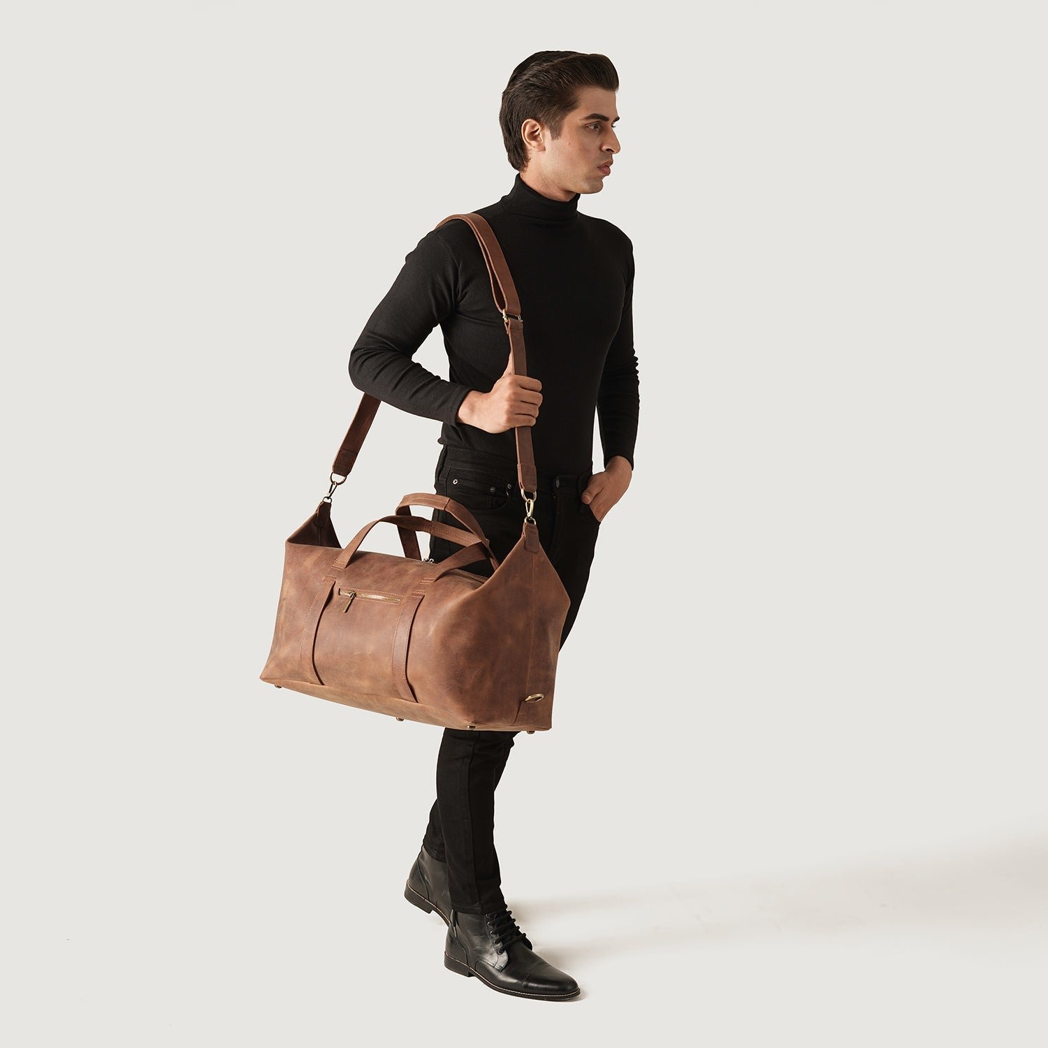 The Dale Vintage Tan Brown Leather Duffle Bag - Image 2