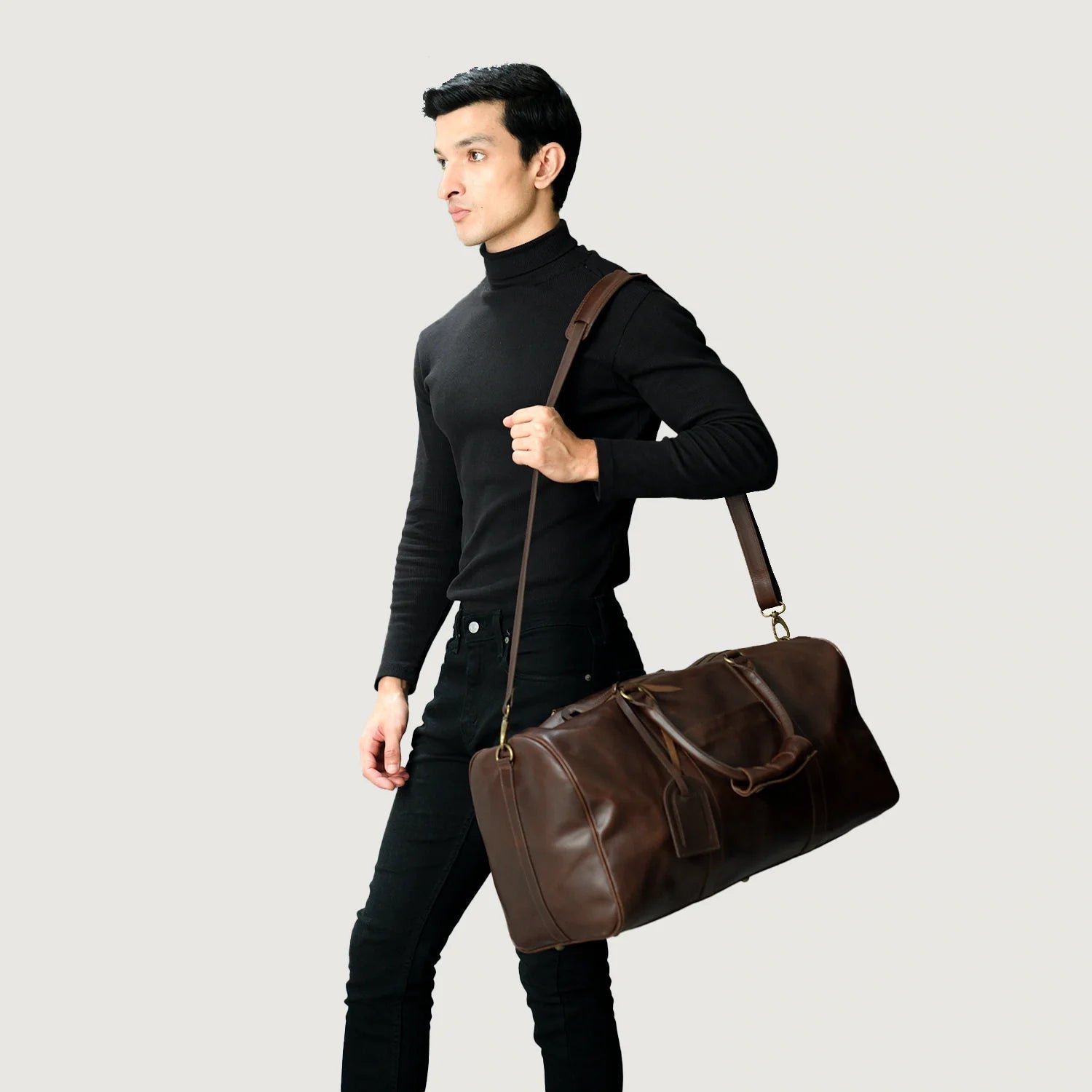 The Darrio Vintage Brown Leather Duffle Bag - Image 5