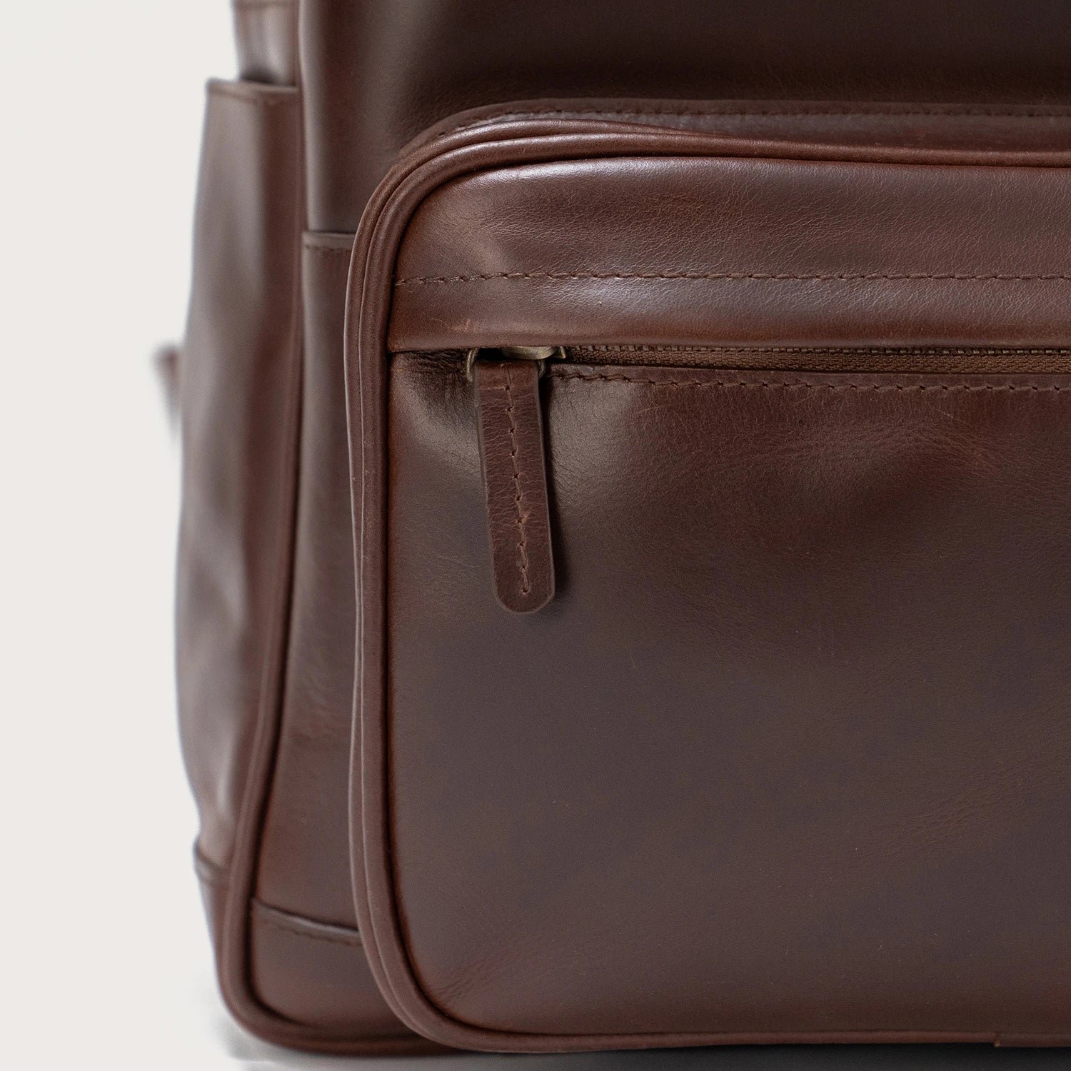The Philos Vintage Brown Leather Backpack - Image 7